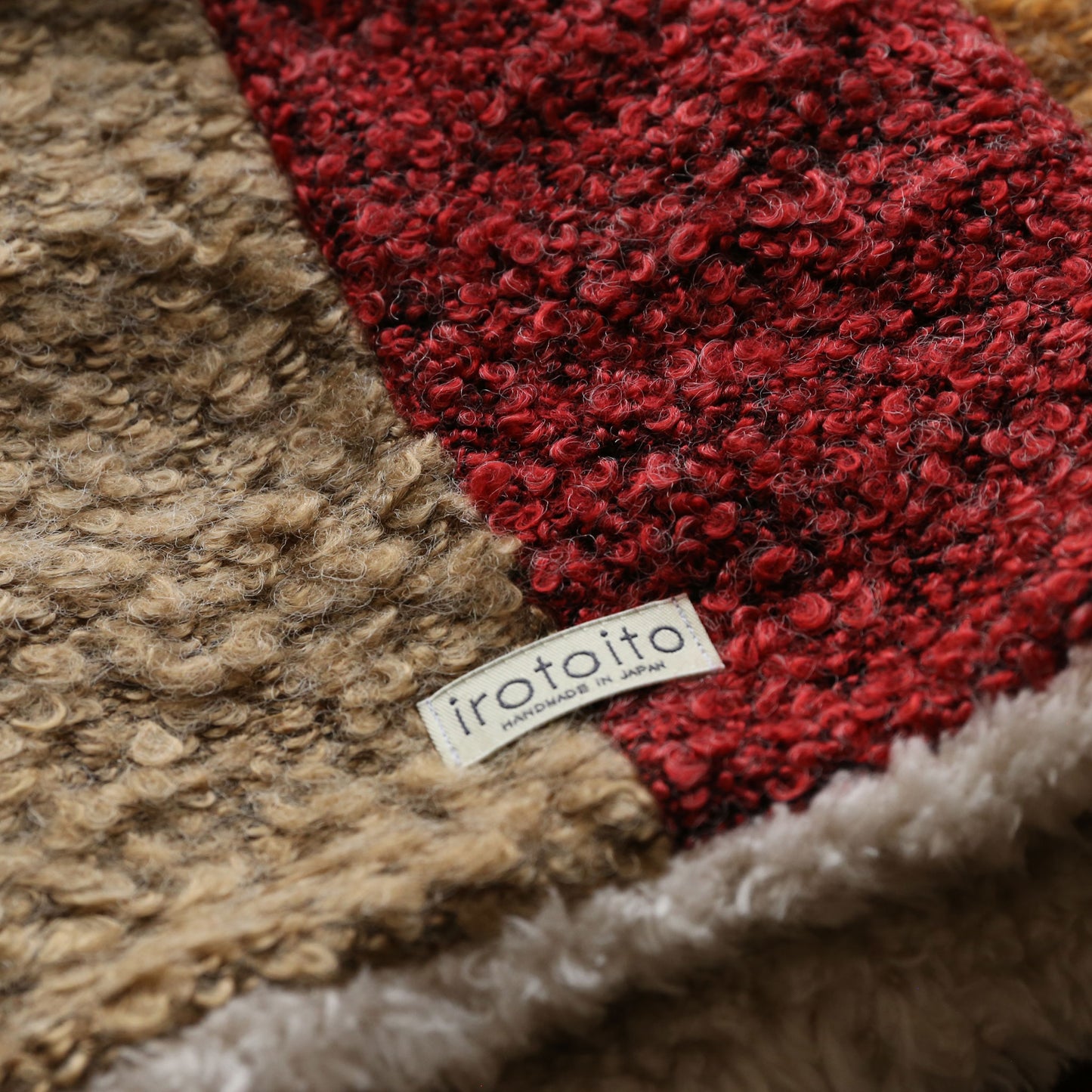 Bicolor Neck Warmer (carmine+ecru)